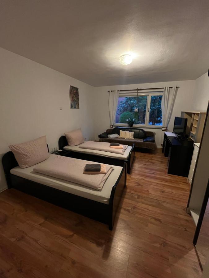 Zimmer In Koeln Eksteriør billede